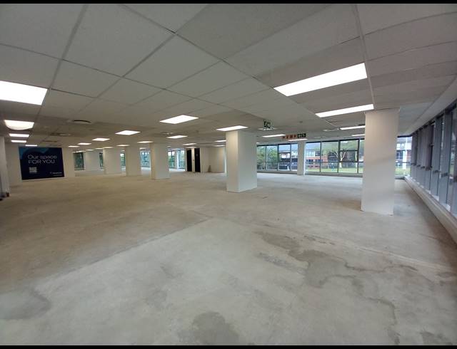 241M² OFFICE TO LET IN FOURWAYS